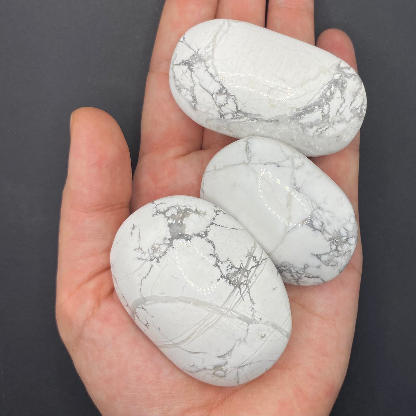 Howlite Crystal | Healing Crystals | Palm Stone | 1 pc