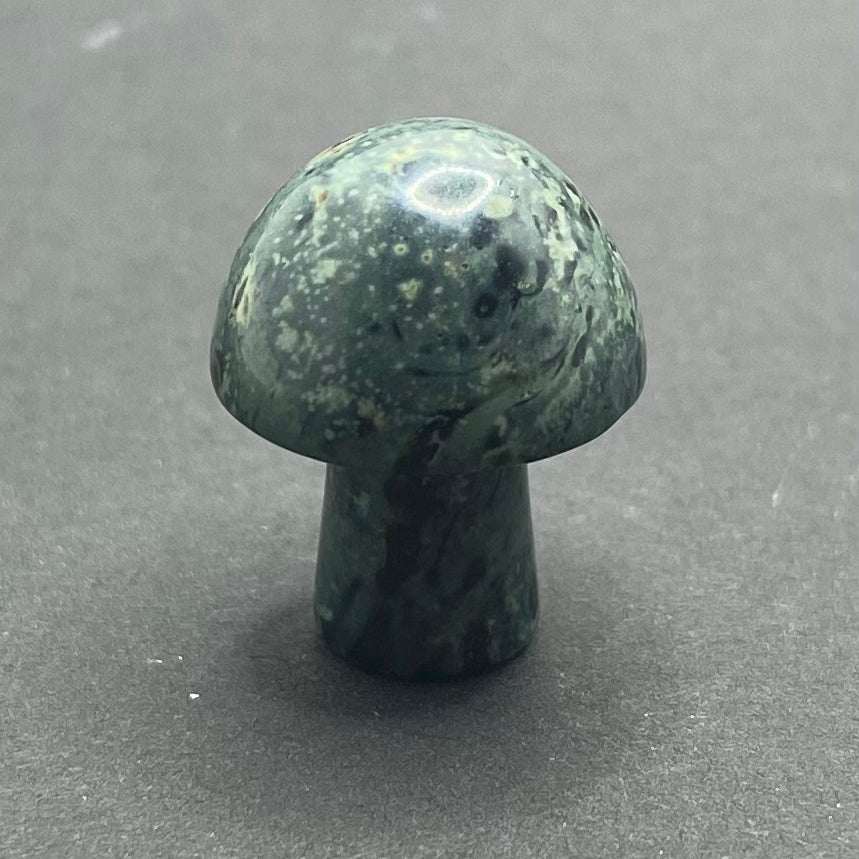 Mini Mushroom | Healing Crystals | Carving | 1 pc